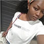 Insegnante madrelingua francese,con un pò di conosce in inglese